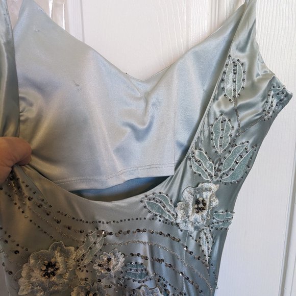 STUNNING SILK Gown | M | Beaded & Sequined | Floral Appliques | ICE BLUE | EVC - Picture 9 of 16